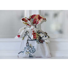 Load image into Gallery viewer, Rose Floral Potpourri Bag

